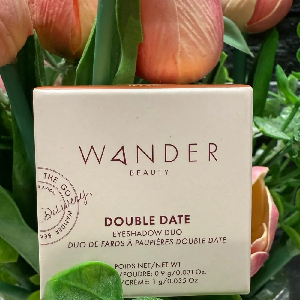 Wander Beauty Double Date Eyeshadow Duo in the shade Eye Candy / Crush